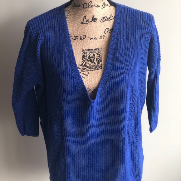 Express Sweaters - Express oversized v neck sweatshirt Express Sweaters - Express oversized v neck sweatshirt